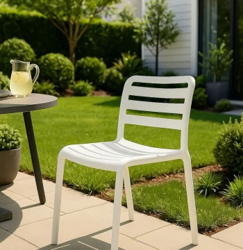 Chaise Belia - Chaise de Jardin Nordique Empilable
